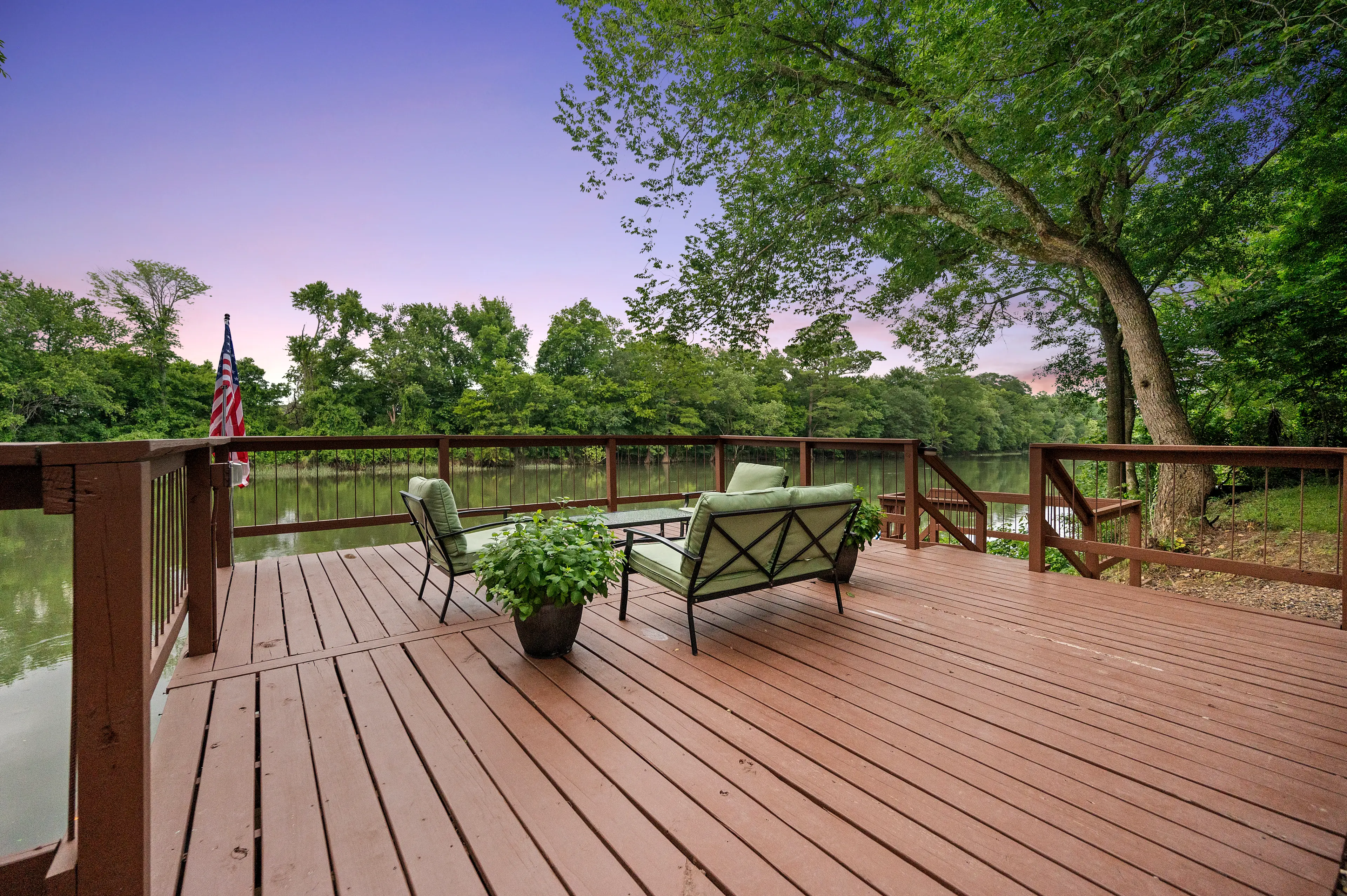 The deck extending over the Mt Fork River!
