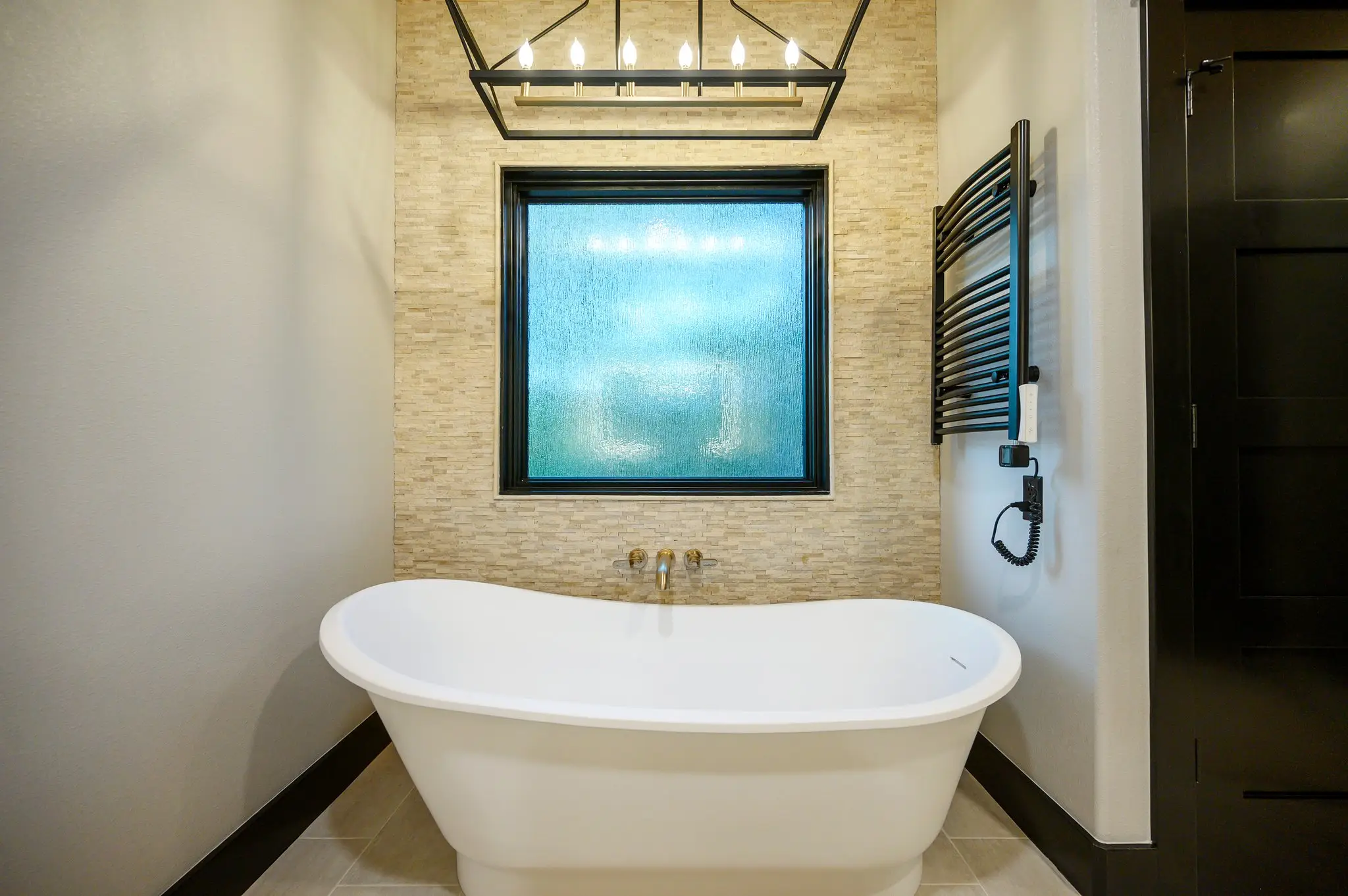 Soaker tub