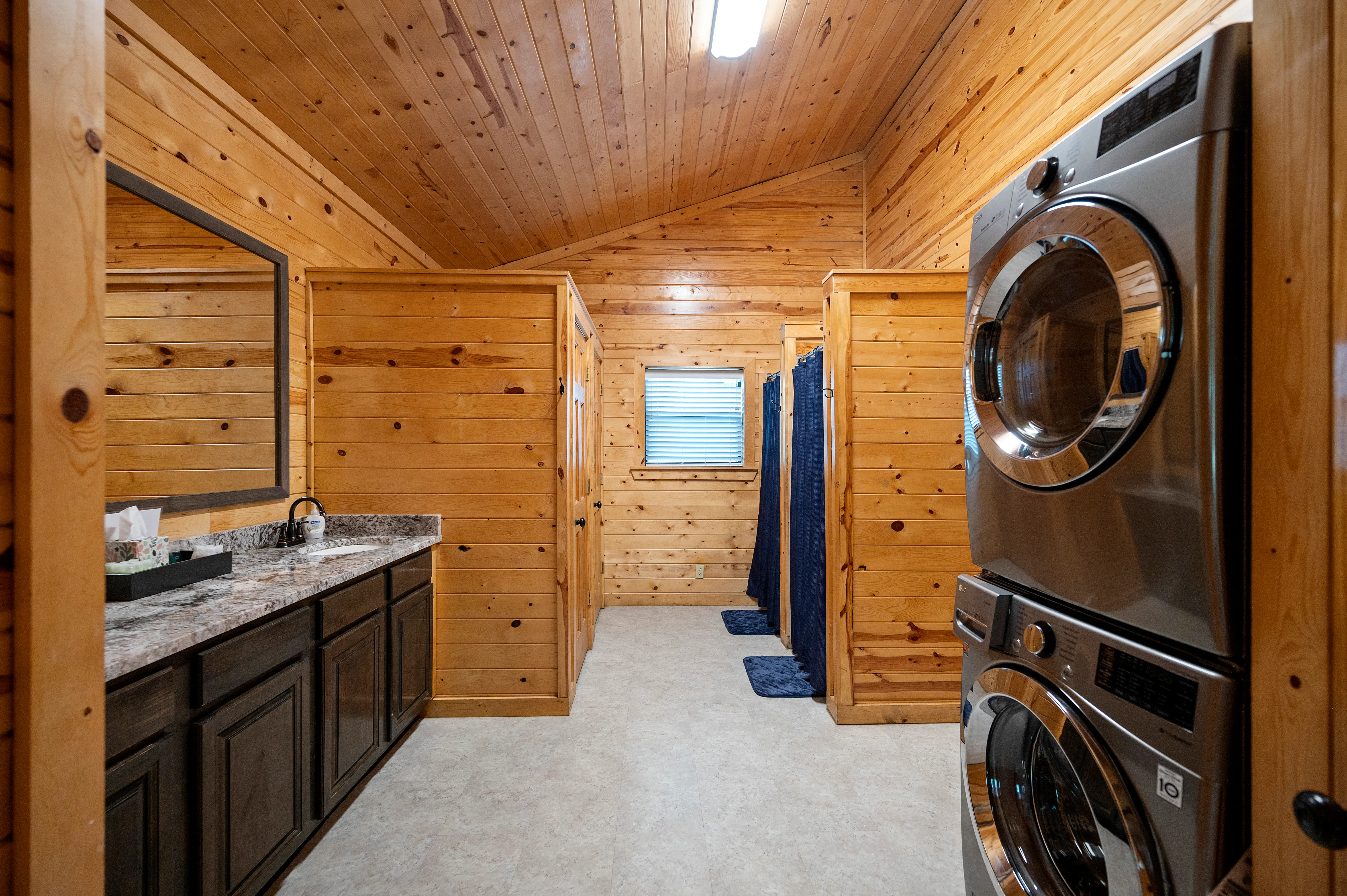 The second bath has the same set up as the first bath.