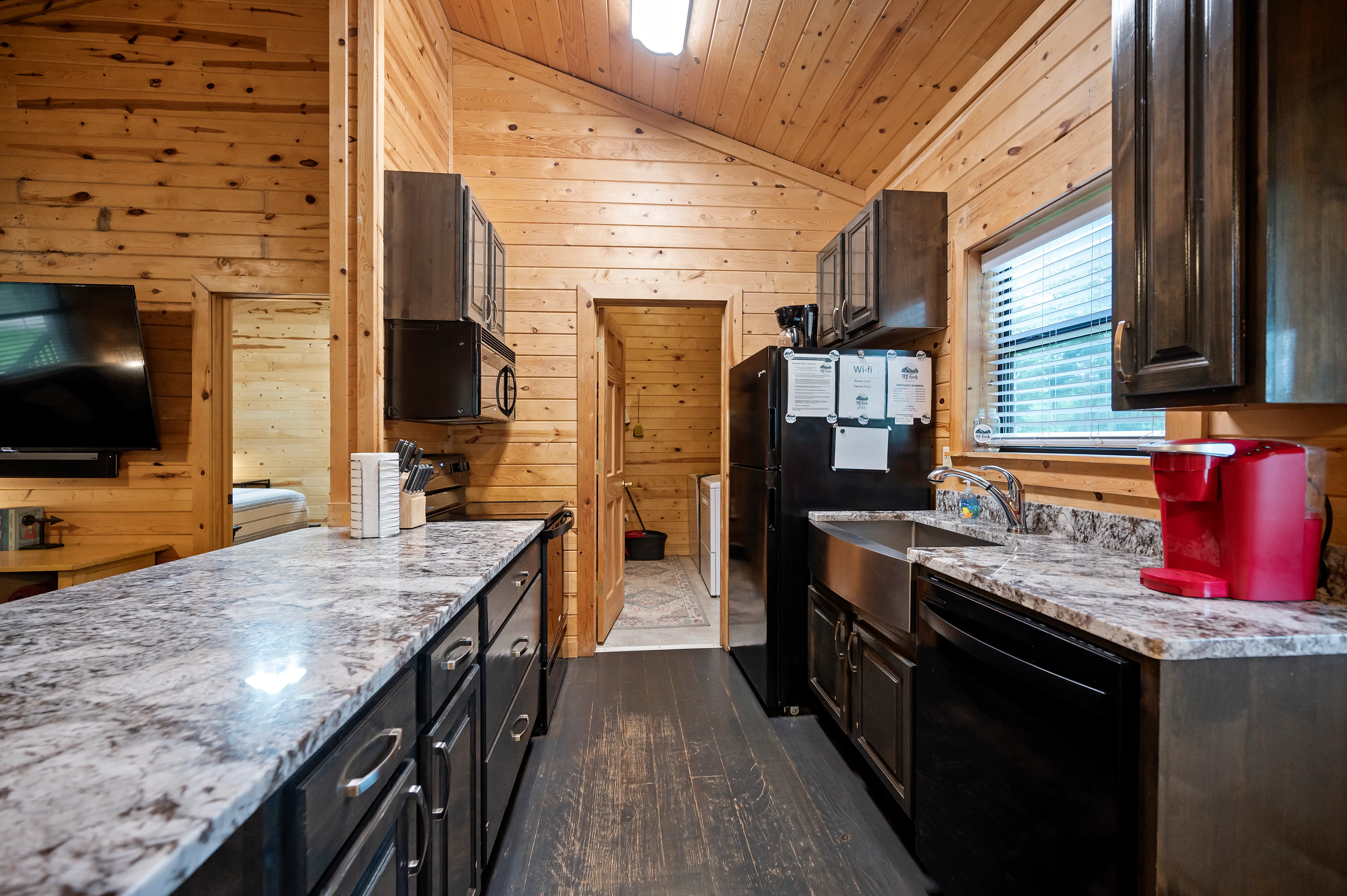 Fully stocked kitchen!