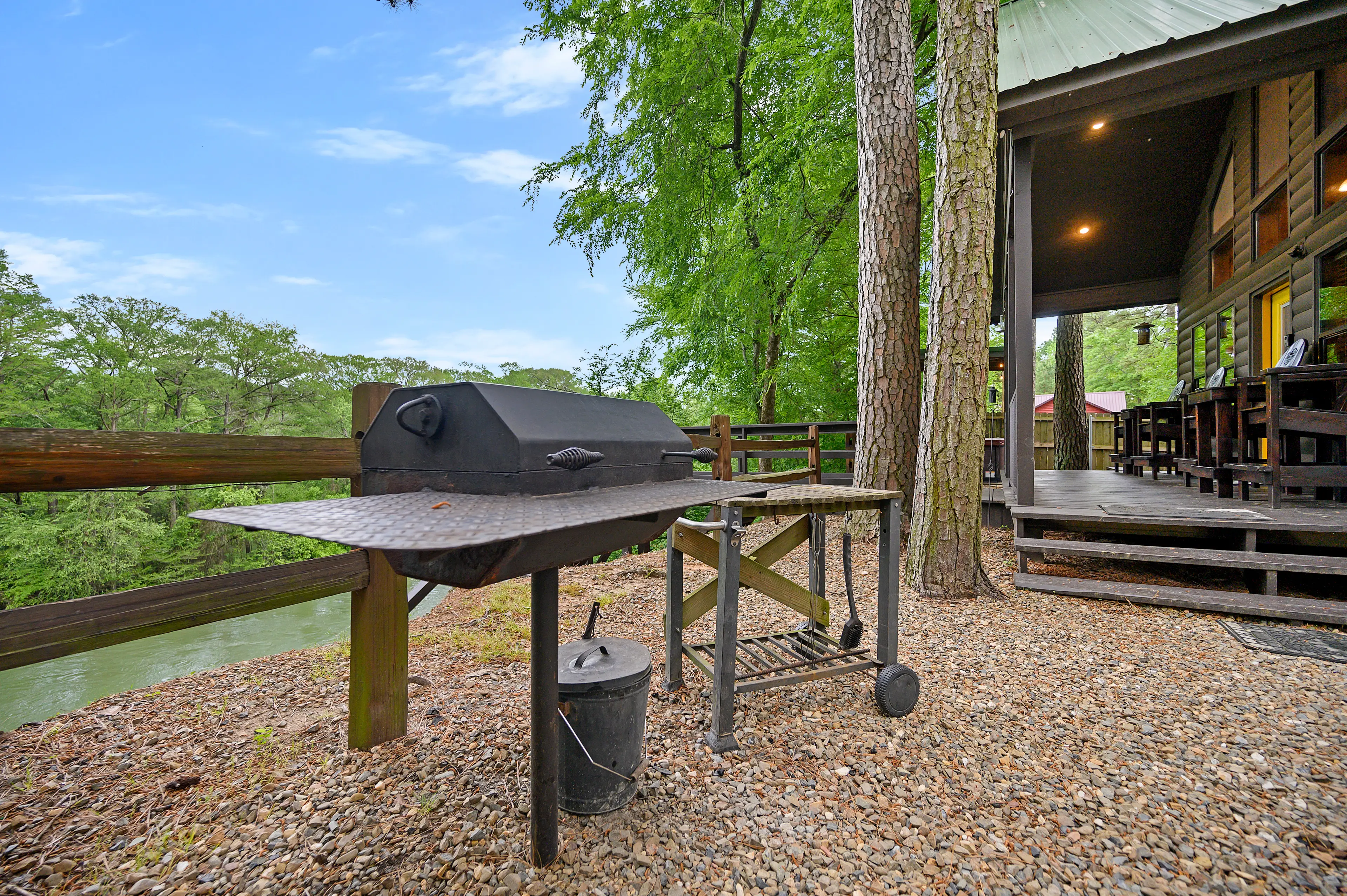Park style grill. Bring charcoal!