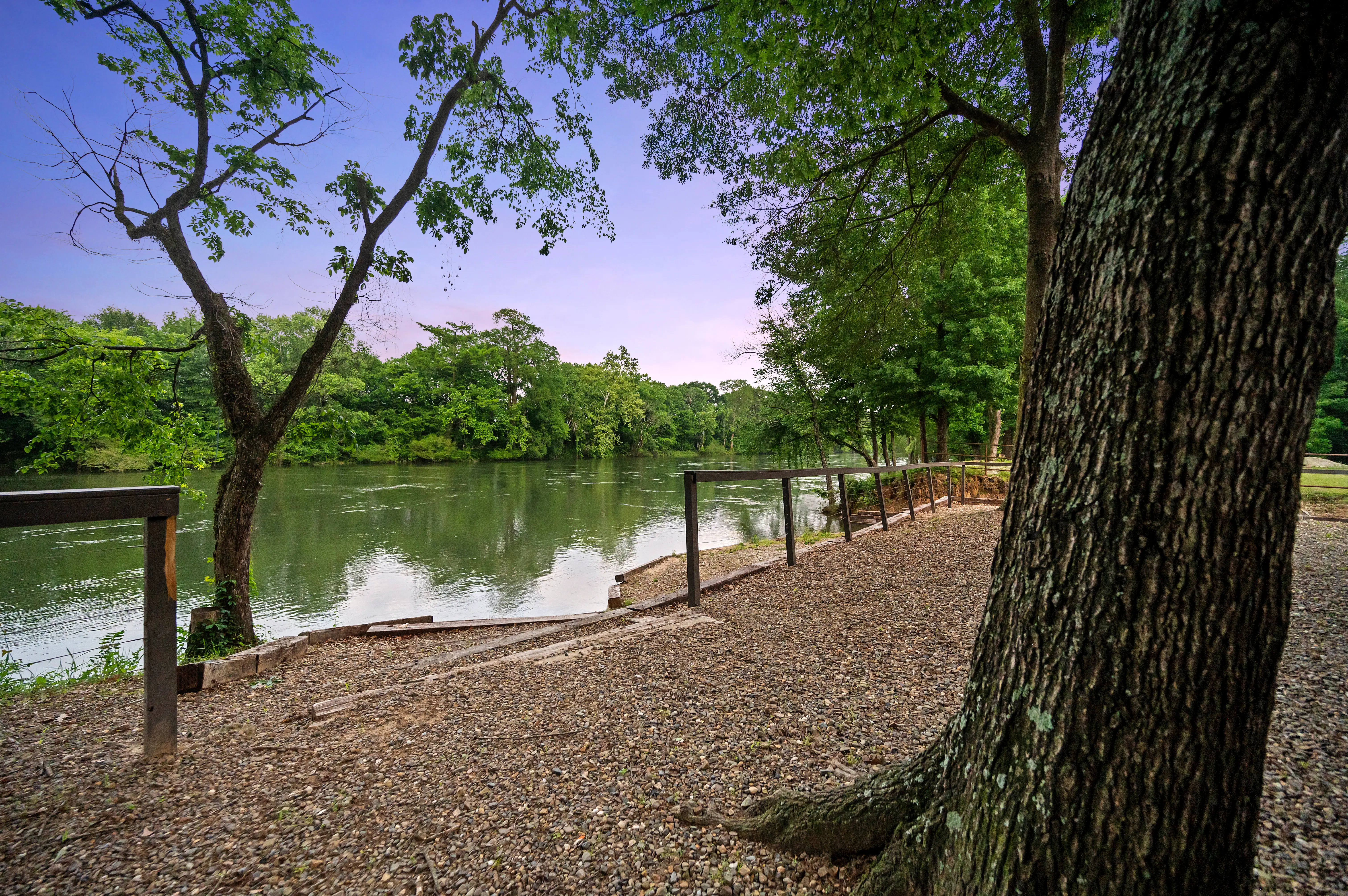 Direct river access!