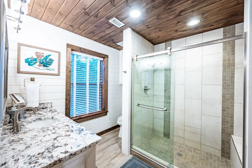 Hall bath next to the bunkroom.