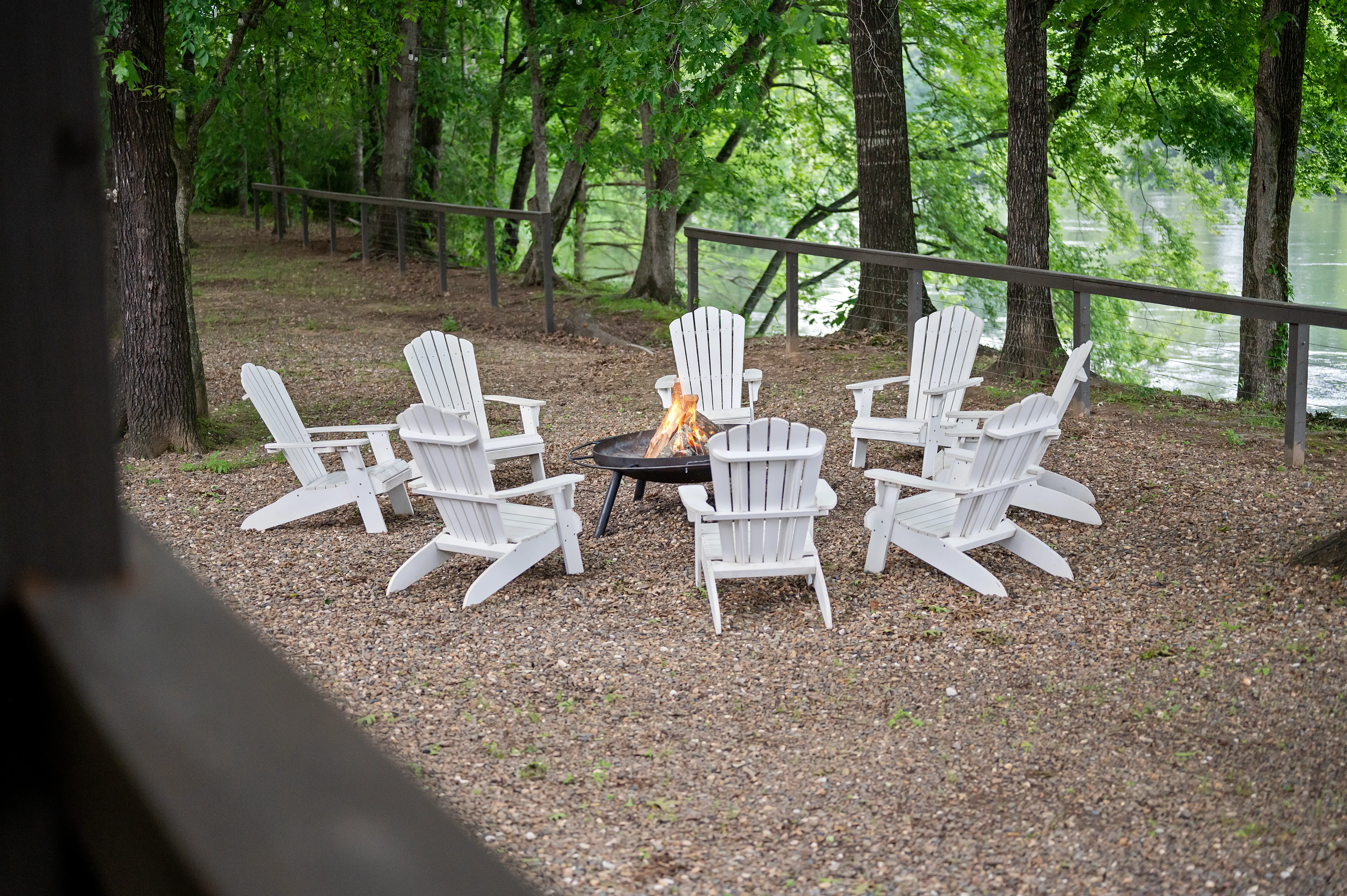 Fire pit with river view! Firewood is provided!