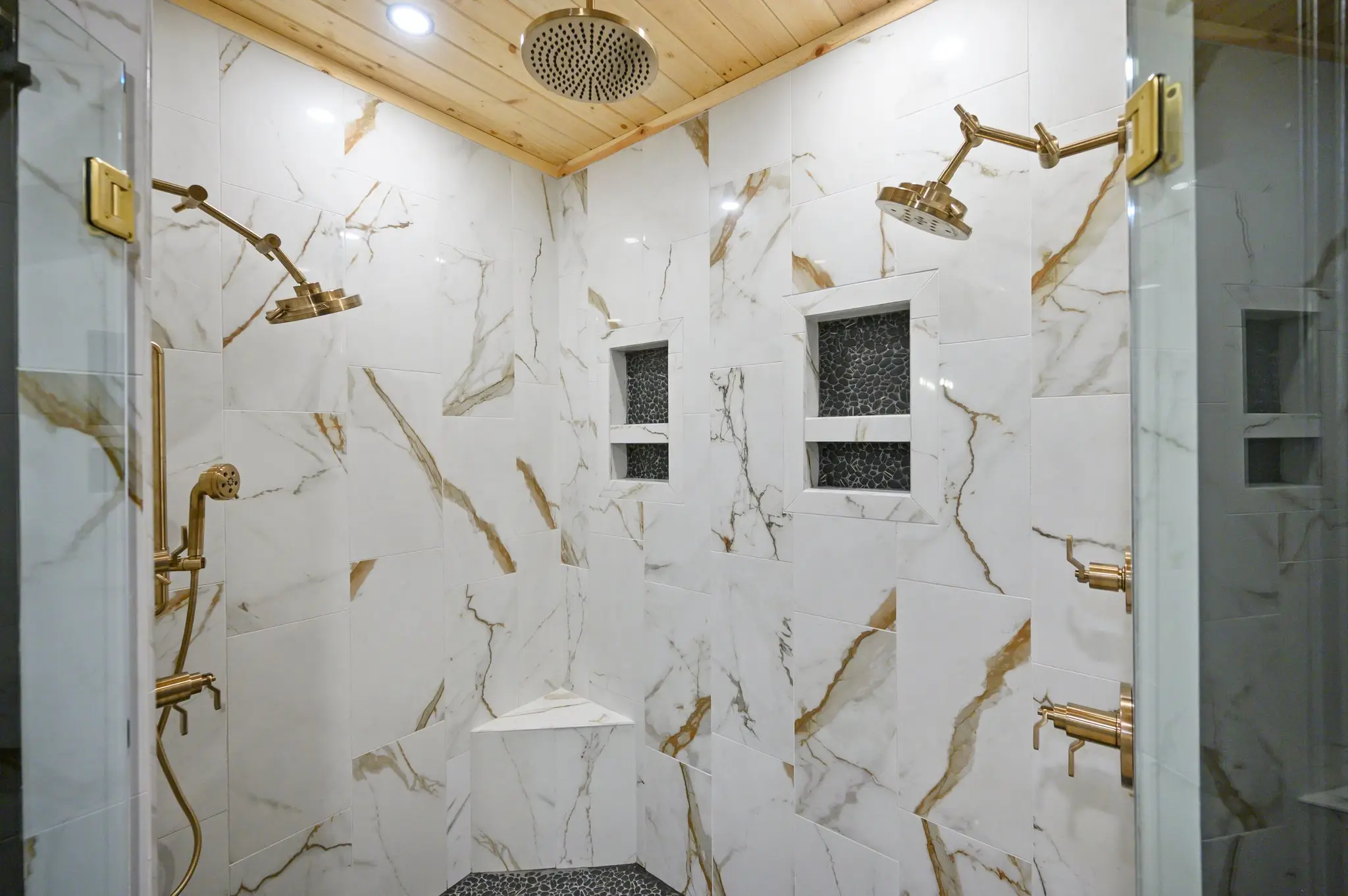 Walk in double shower
