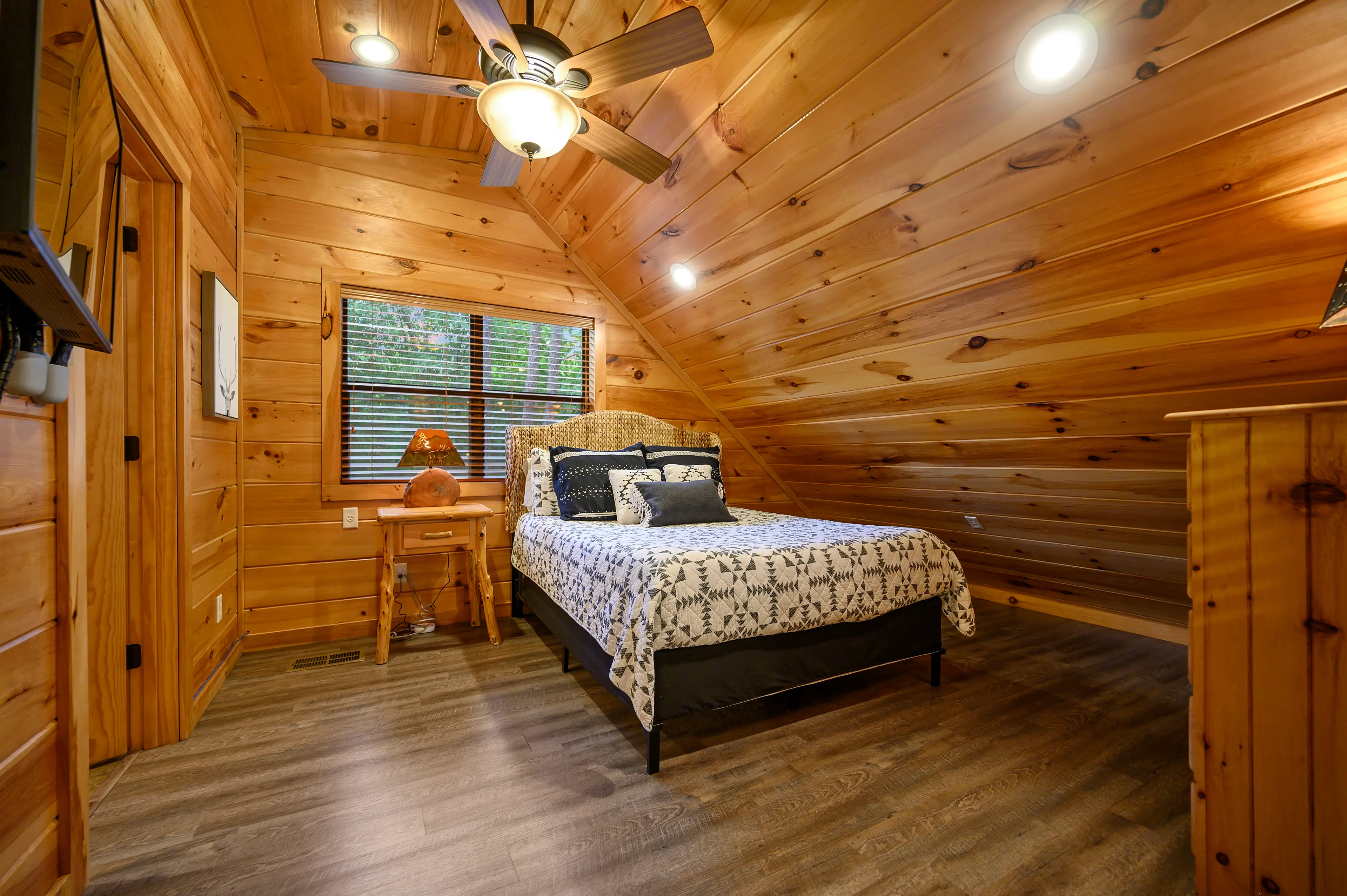 Upstairs queen bedroom