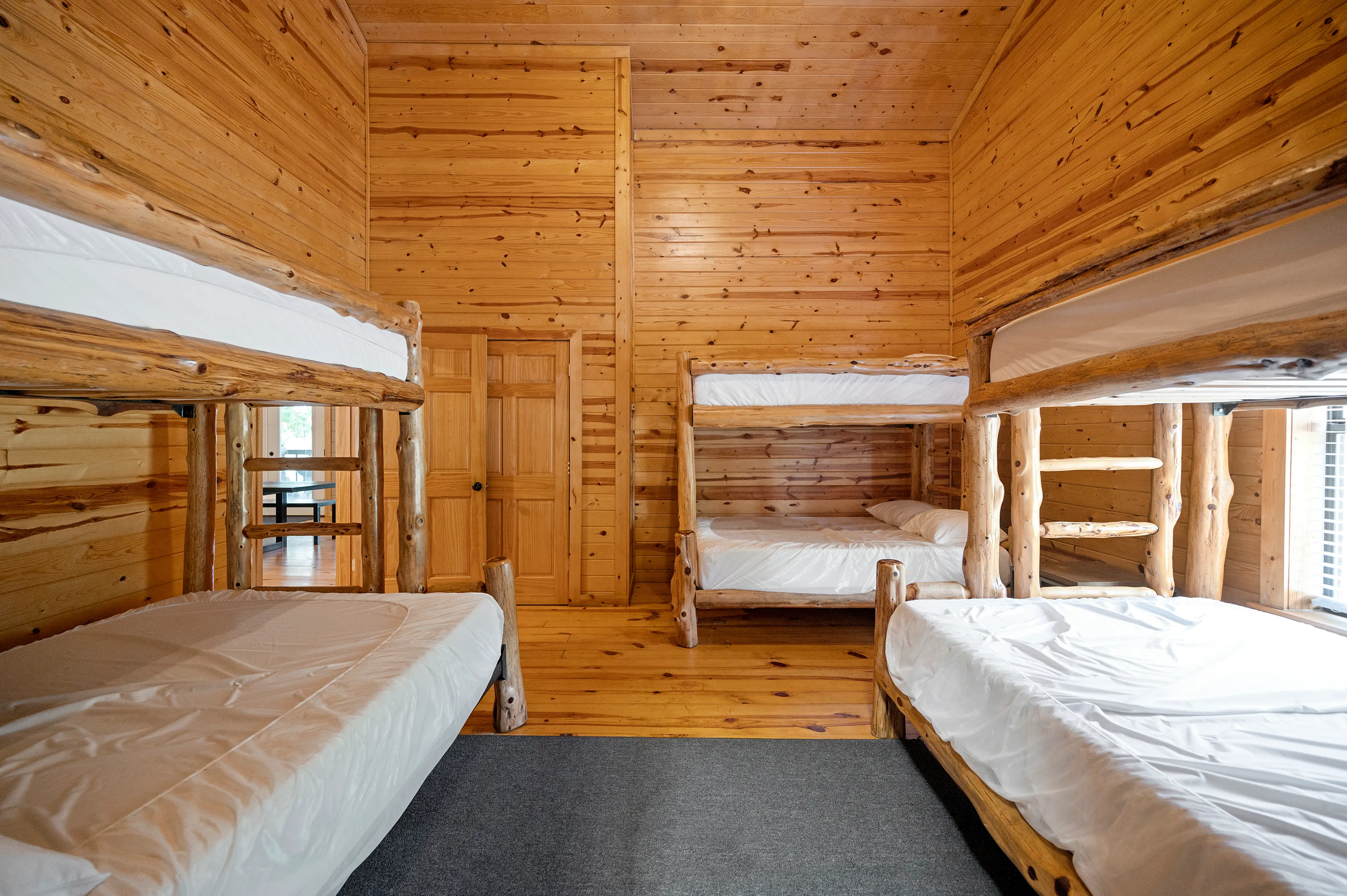 Riverhawk Bunkhouse Lodge