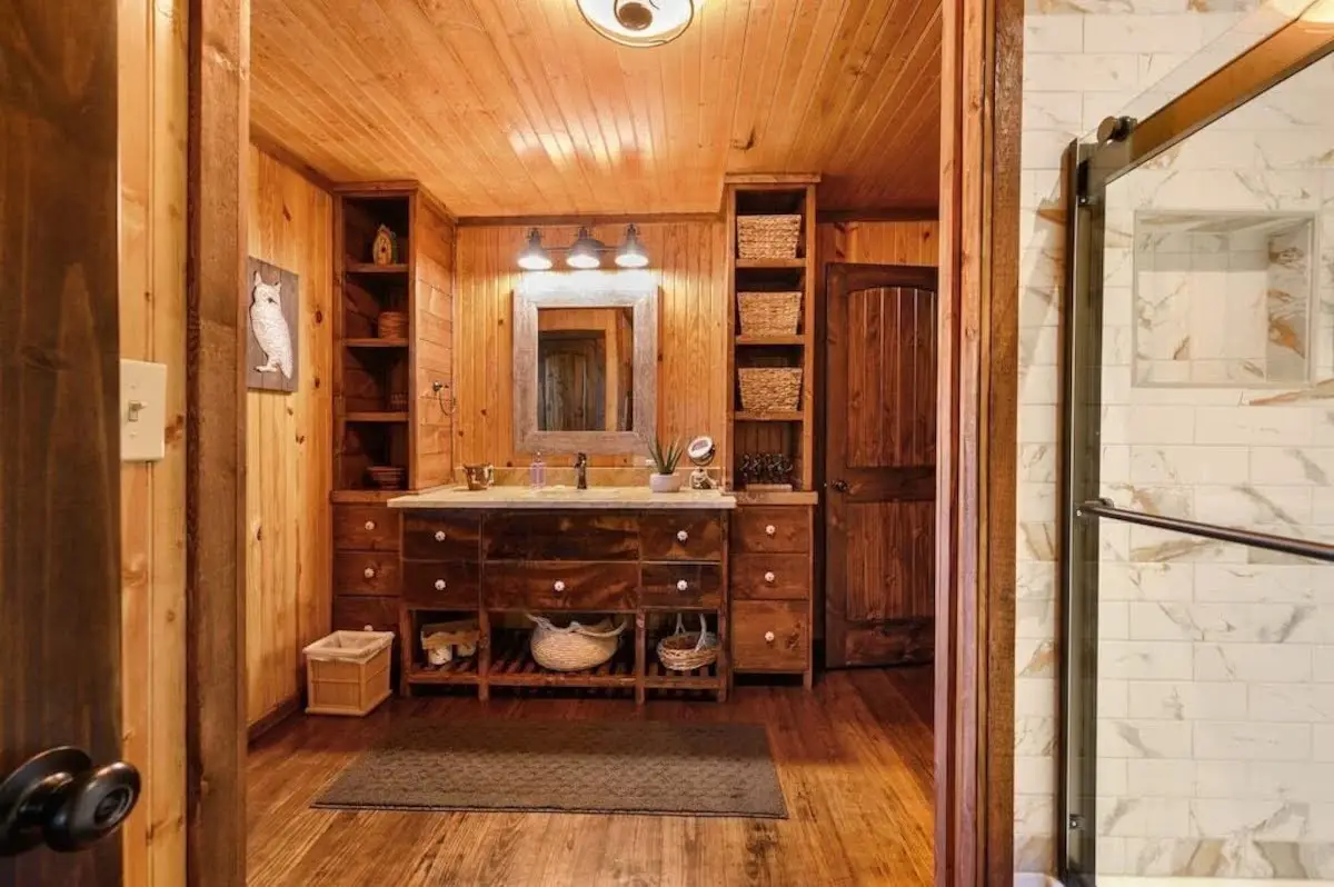 Second bath with tons of storage