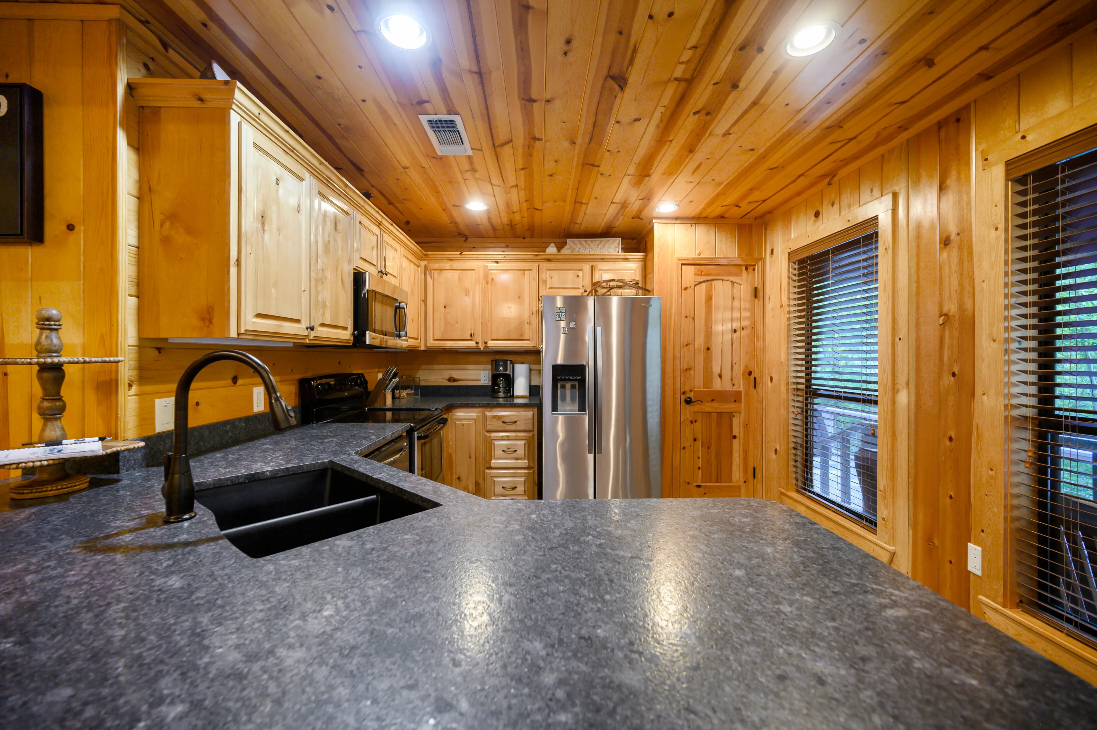 Plenty of storage for your food in this great kitchen!