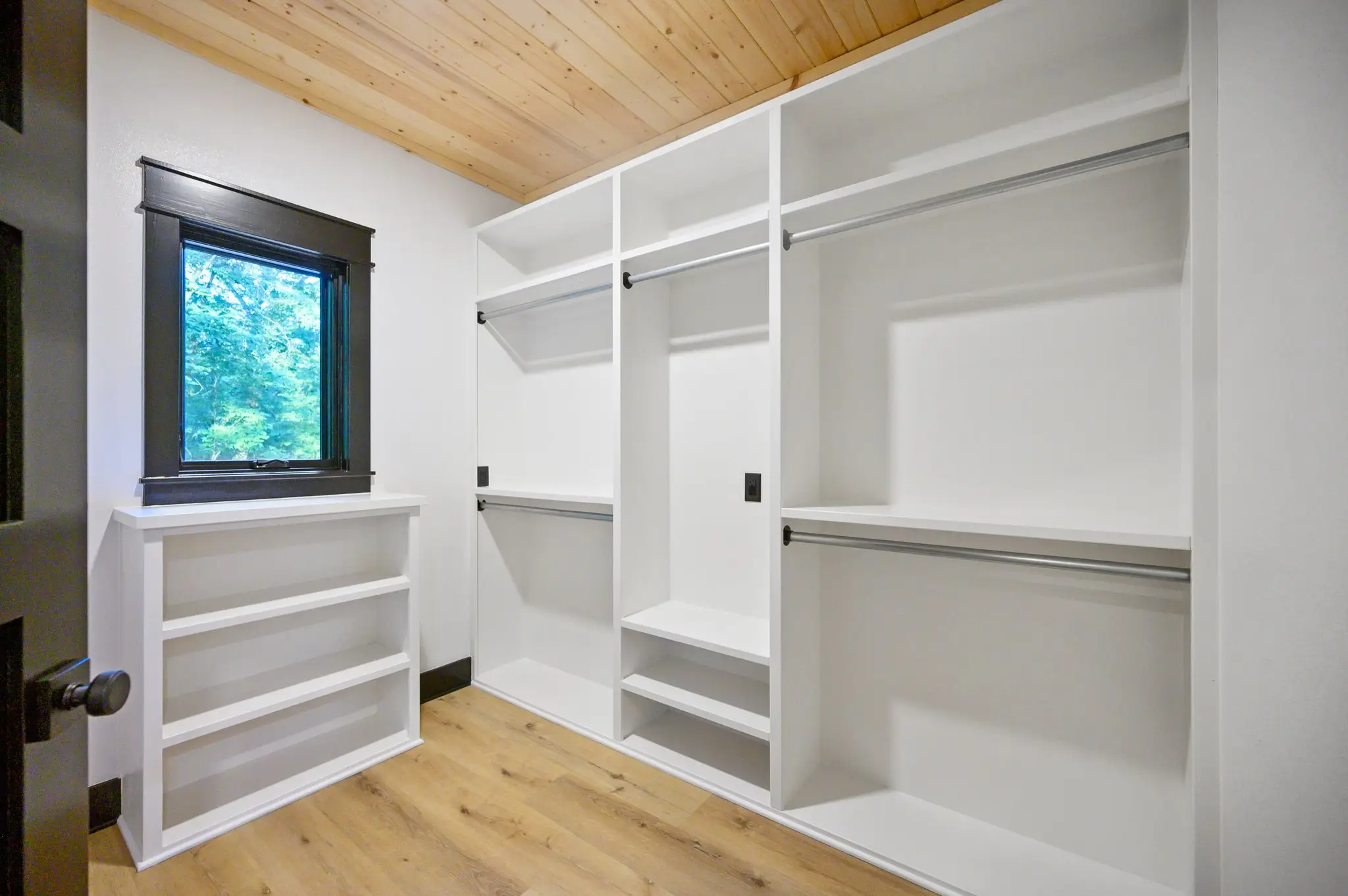 walk in closet